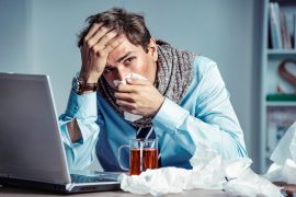 Arbeiten trotz Krankschreibung – darf man krank ins Büro?
