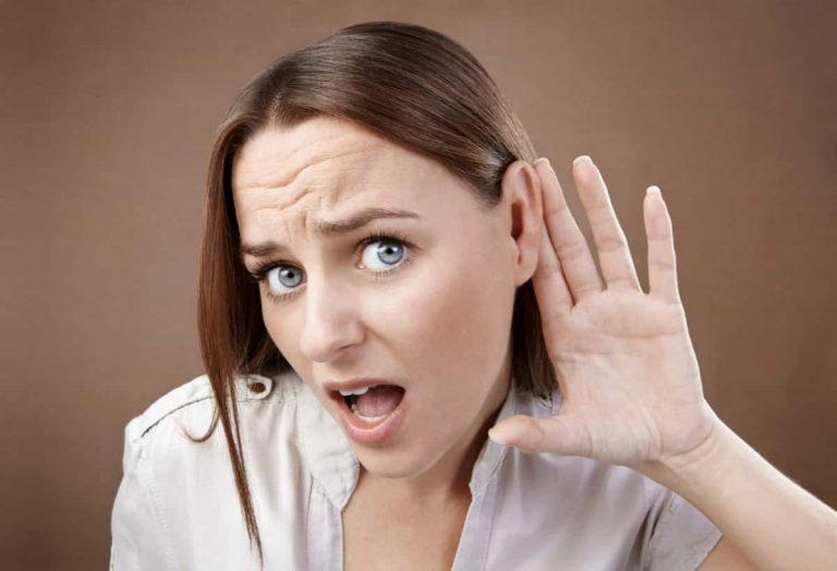 Fangfragen im Vorstellungsgespräch! So kontern Sie clever Bewerberin bekommt Fangfrage im Bewerbungsgespräch gestellt