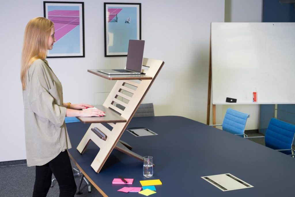 Arbeiten im Stehen am Stehpult