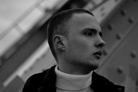 Wie geht man mit einem Chef um, der deutlich jünger ist als man selbst