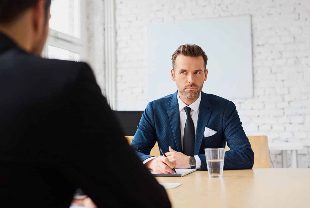 Fehler beim Stellen von Fragen im Bewerbungsgespräch