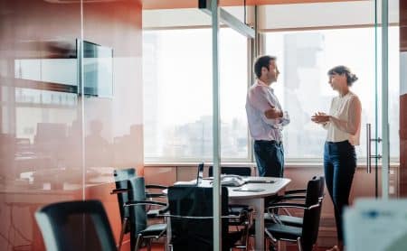 Jemanden beim Chef anschwärzen – eine Handlung, die wir zumeist entweder gutheißen oder verabscheuen