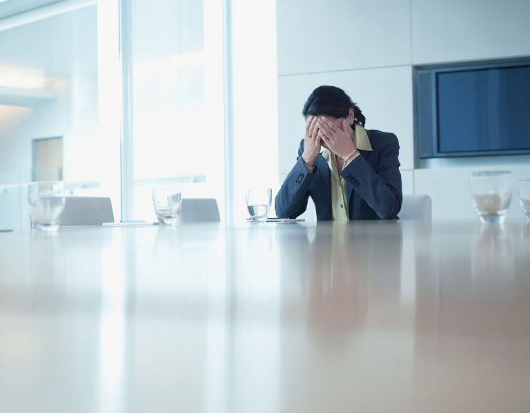 Rund 23 Stunden die Woche verbringen Manager demnach nur in Meetings