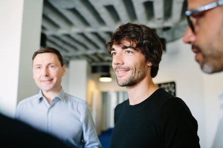 Diese sechs Maßnahmen in den ersten 90 Tagen stärken die Mitarbeiterbindung messbar Wer mindestens drei Monate im Unternehmen bleibt, bindet sich auch später mit höherer Wahrscheinlichkeit an einen Arbeitgeber