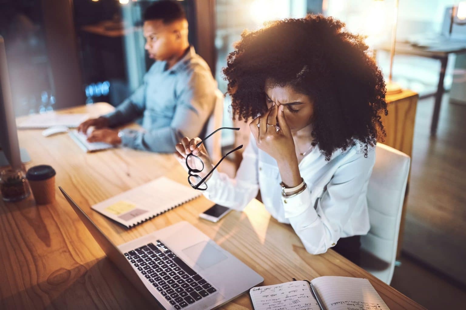 Ständiger Stress, Leistungsdruck und Überarbeitung im Job gehen zu Lasten der Gesundheit