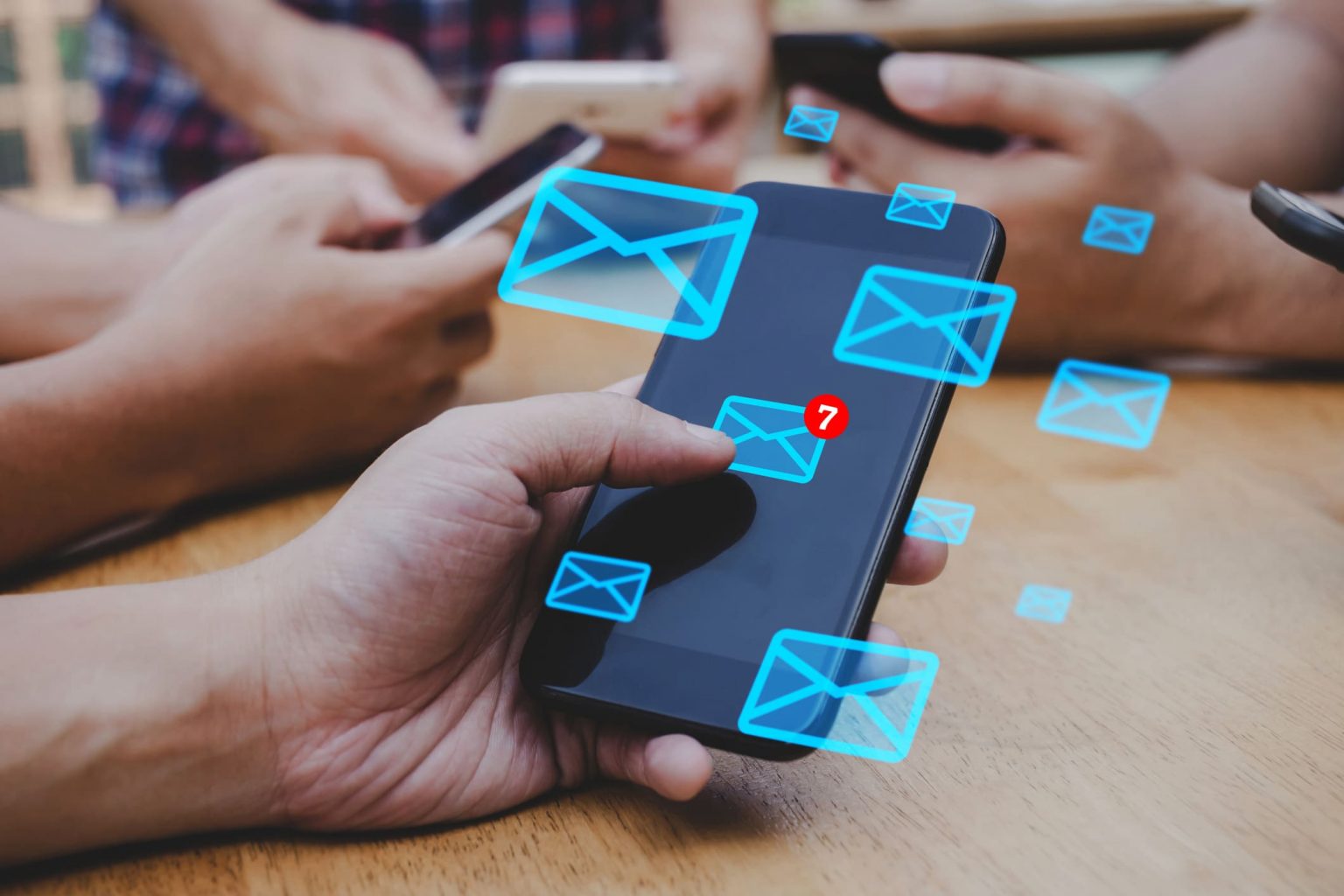 Abkürzungen in E-Mails sparen Zeit. Dennoch sind sie nicht immer eindeutig
