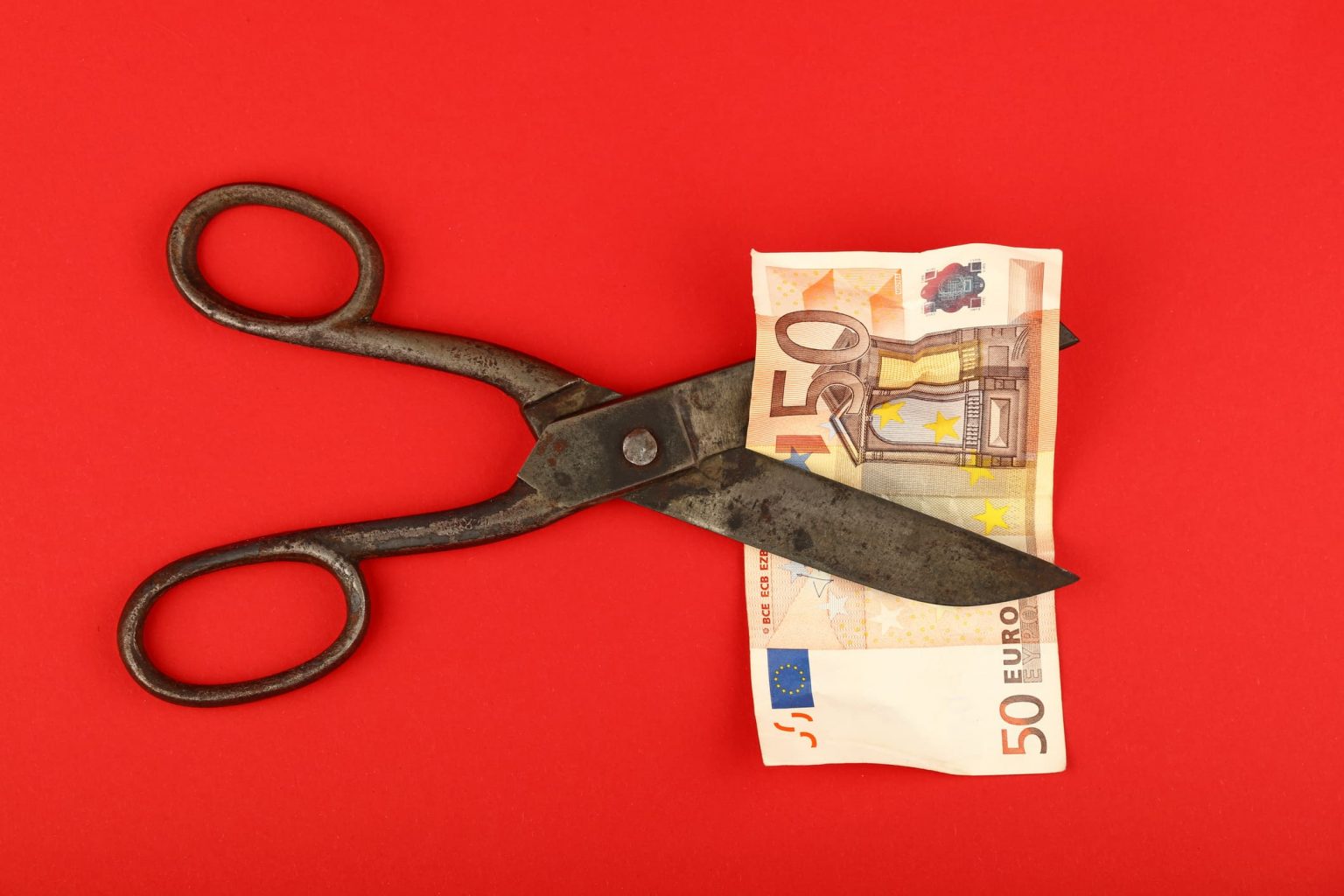 Eine Lohn- oder Gehaltskürzung durch den Arbeitgeber ist unter Umständen durchsetzbar und rechtens