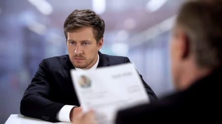 Schlechtester Lebenslauf aller Zeiten? Ex-Disney-Recruiter erklärt, was schief lief Viele Lebensläufe enthalten unnötige Details, die für die angestrebte Stelle nicht relevant sind und blähen ihn somit unnötig auf