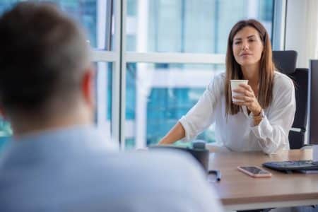 Menschen überzeugen: Wie man Dickschädel knackt Wenn sture Dickschädel alles blockieren, helfen Überzeugungstricks.