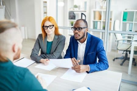 Im Vorstellungsgespräch zeigt sich nicht nur die Kompetenz - sondern auch der Charakter eines potenziellen Mitarbeiters.