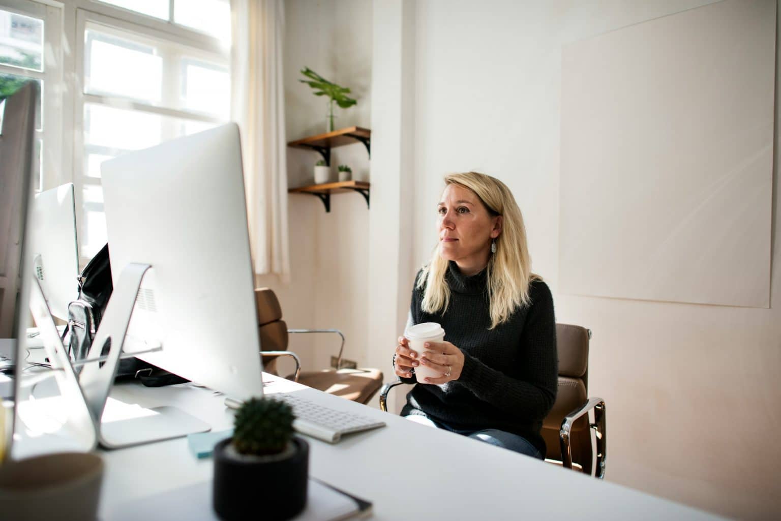 Dieser Fehler, den (fast) jeder im Job macht, ohne es zu merken Ein Blick, ein Satz, eine Mail - wer im Job alles persönlich nimmt, lebt im Dauerstress.