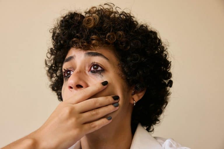 Dein Job macht dich fertig – und zwar buchstäblich Mein Job zerrt an allem, was ich habe - Kraft, Nerven, Schlaf. Wie lange halte ich das noch aus?