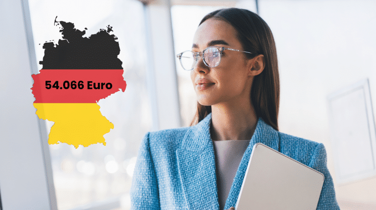 In Deutschland liegt das Gehalt im Median aktuell bei 54.066 Euro brutto.