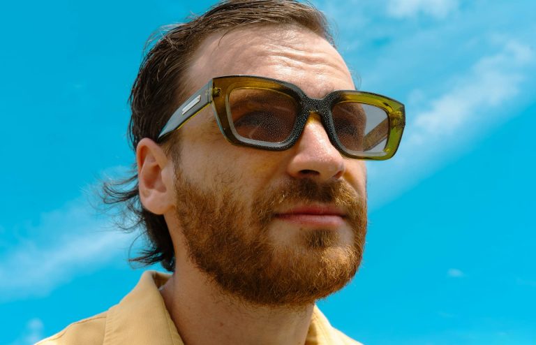 Denkweise von Spitzenleistern: So ticken Menschen, die Außergewöhnliches leisten Wer nur den Status quo seiner Karriere verwaltet, wird von proaktiven Kollegen überholt.