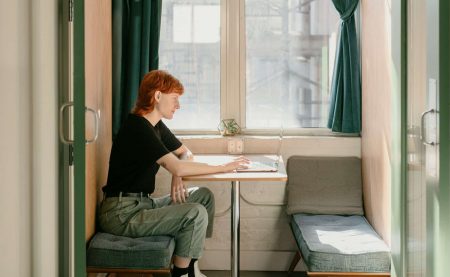 Die Gen Z arbeitet mit anderen Erwartungen als ihre Vorgänger – leistet aber nicht weniger.